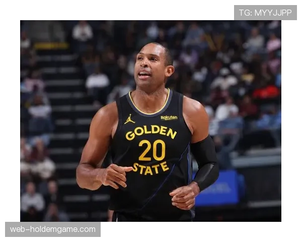 勇士133-112轻取灰熊,理查德21分5篮板6助攻引领八人上双 勇士133-112轻取灰熊,理查德21分5篮板6助攻引领八人上双