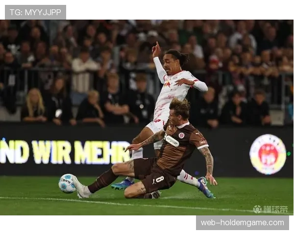 《图片报》赛后点评:本轮德甲多场比赛进球盛宴,迎合了国际观众对高节奏攻防的偏好 《图片报》赛后点评:本轮德甲多场比赛进球盛宴,迎合了国际观众对高节奏攻防的偏好