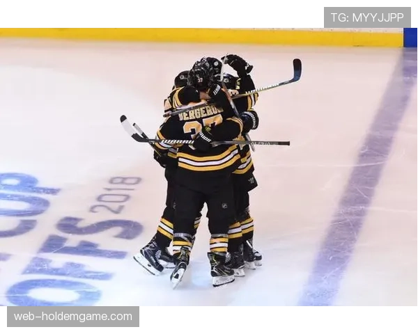 斯坦利杯季后赛东部首轮对阵正式确定：佛罗里达豹 vs 多伦多枫叶