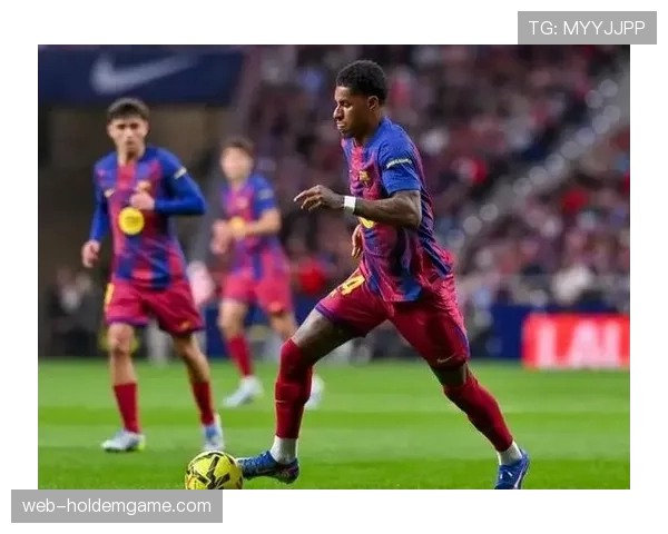 拜仁让二追三3-2逆转弗赖堡，比朔夫双响卡尔绝杀